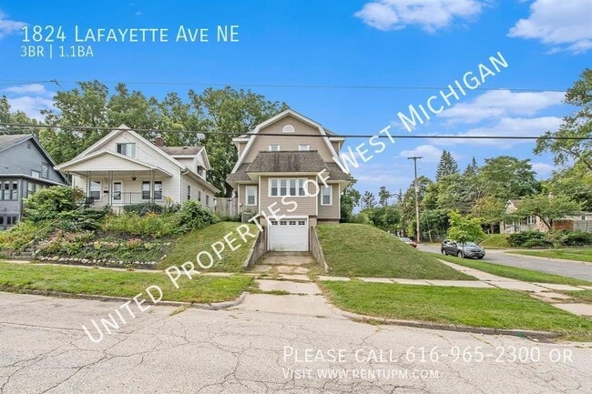 Building Photo - Available Now | Recently Renovated 3 Bedro...