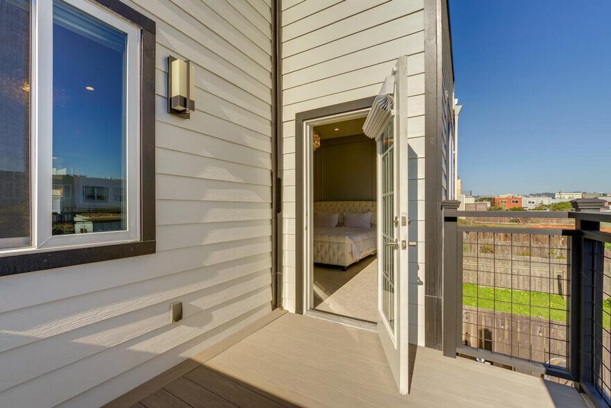 Building Photo - 1770 48th Ave