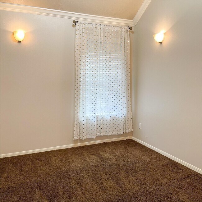 Building Photo - 2606 Sun Flare Ln