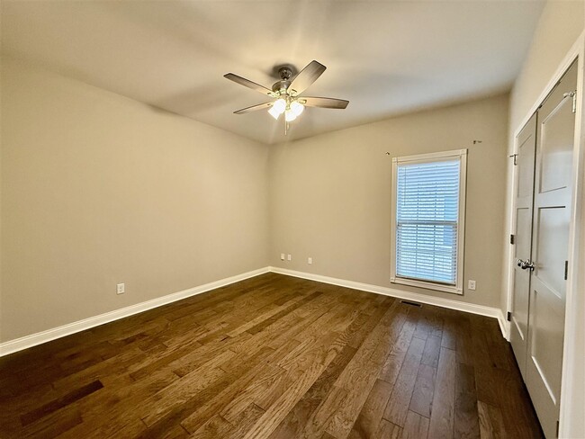 Building Photo - 8728 Stuart Farm Ave