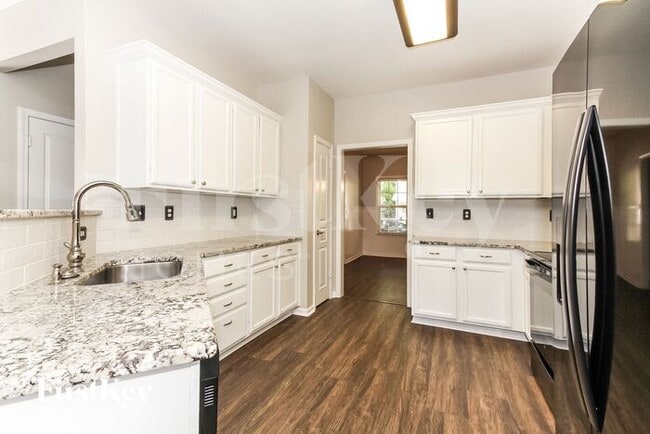 Building Photo - 10520 Meadow Crossing Ln