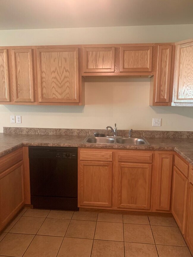 Building Photo - 6531-MF2-E2