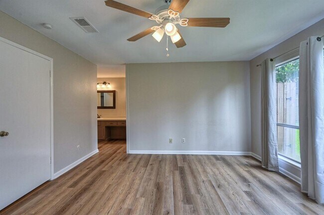Building Photo - 16718 Galewood Way