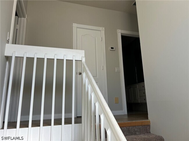 Building Photo - 5365 Cove Cir