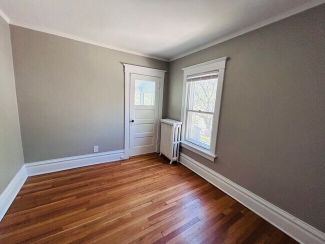 Building Photo - Great 3 Bedroom Home Near Whole Foods and ...