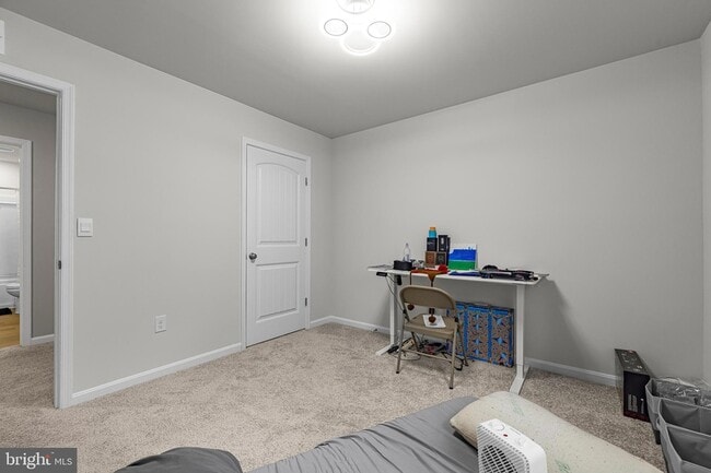 Building Photo - 459 Currant Cir