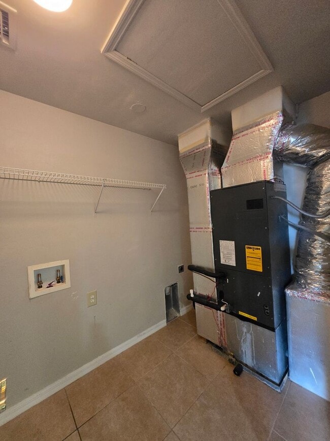 Building Photo - 1571 NW 29th Rd