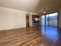 Building Photo - 987 E Del Mar Blvd