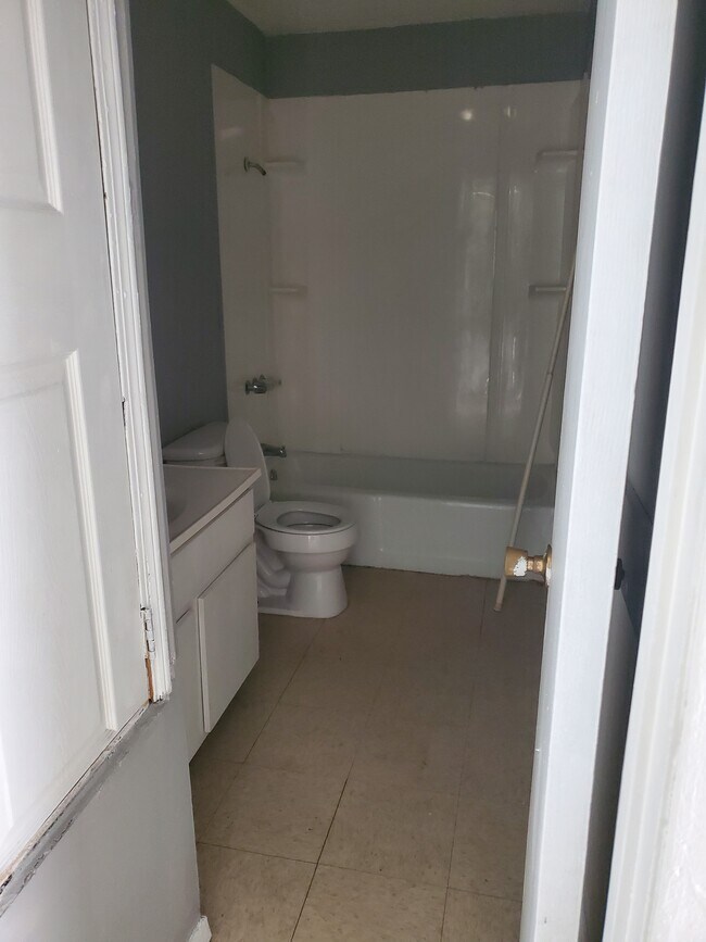 Building Photo - 5006 General McArthur St