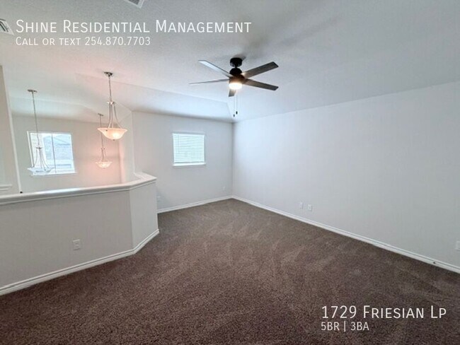 Building Photo - 1729 Friesian Lp