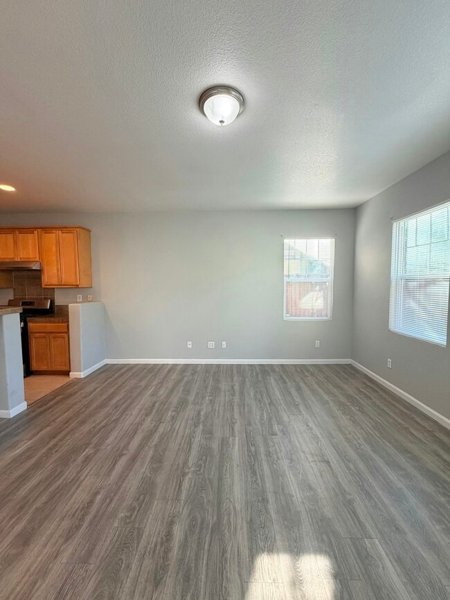 Building Photo - 4375 Tropaz Ln