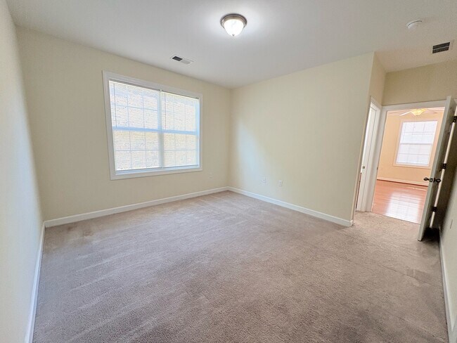Building Photo - 62 Windgate Cir