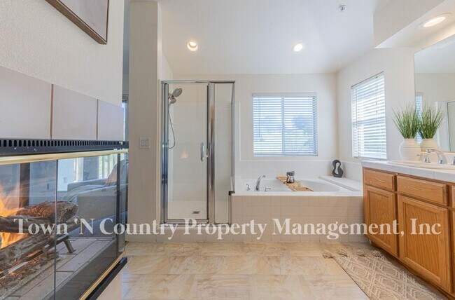 Building Photo - Luxury Las Palmas II Home with Upgrades, Flexible Living Space & Top School Districts