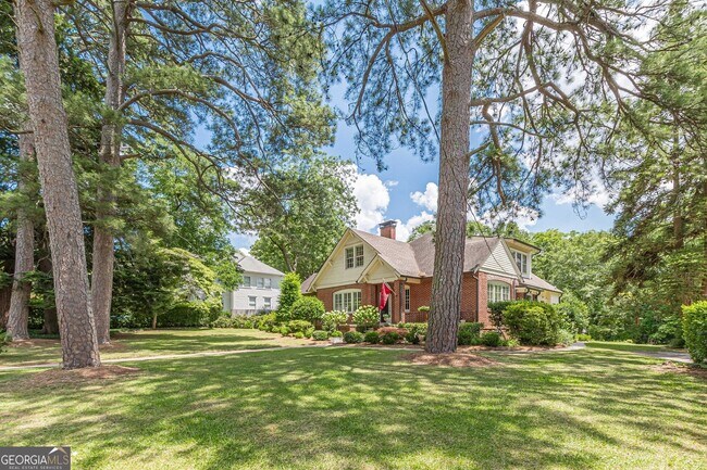 Building Photo - 1878 Cambridge Ave