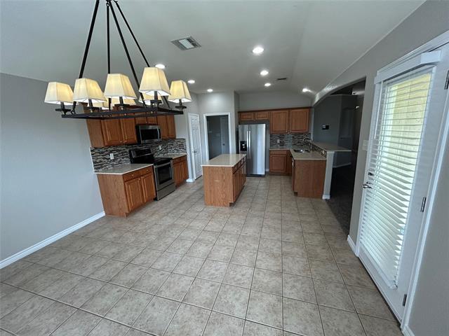 Building Photo - 163 Overland Tr