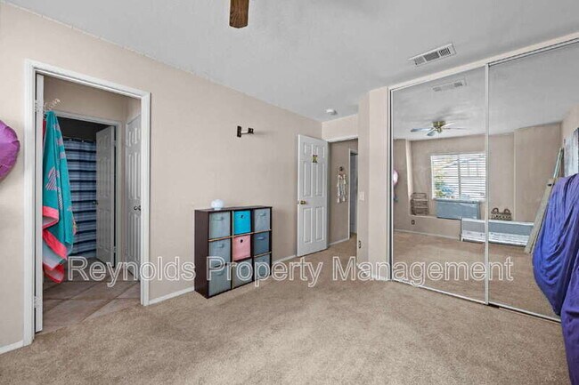 Building Photo - 38276 Pine Creek Pl