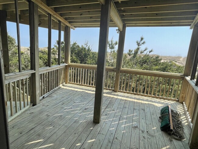 Building Photo - 42091 Dune Wy