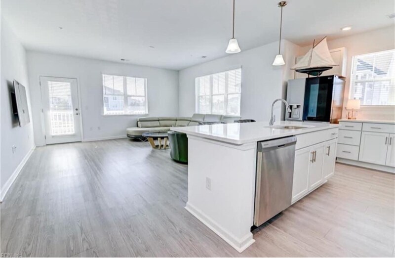 Building Photo - 1725 Dromolin Dr