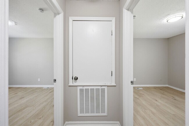 Building Photo - 4800 Hoyle Dr