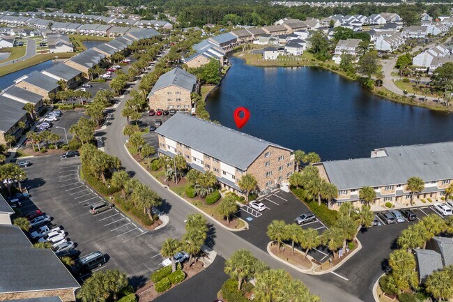 Building Photo - Seasonal Rental Available Now-3/31/26-Wifi/Cable/Electric Included