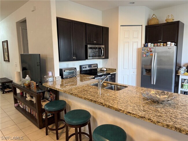 Building Photo - 5483 Cameron Dr