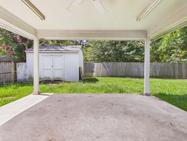 Building Photo - 3914 Cyril Dr