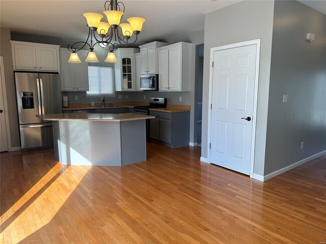 Building Photo - 208 Madison Park Dr