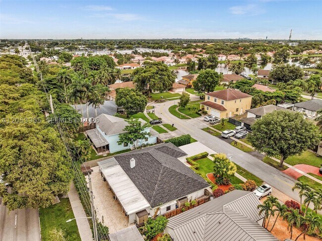 Building Photo - 630 SW 100th Terrace