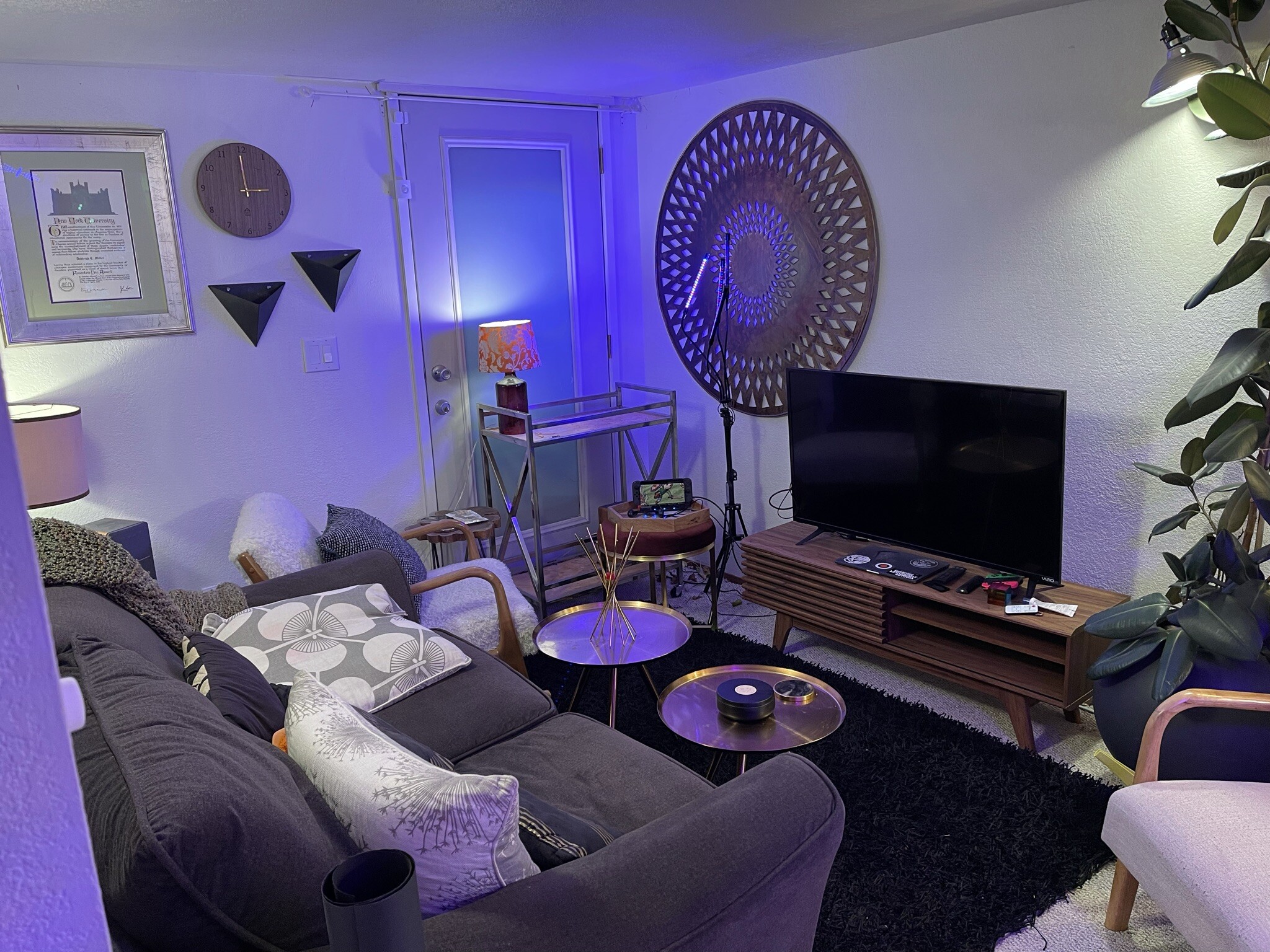 Building Photo - 2111 17th Ave S