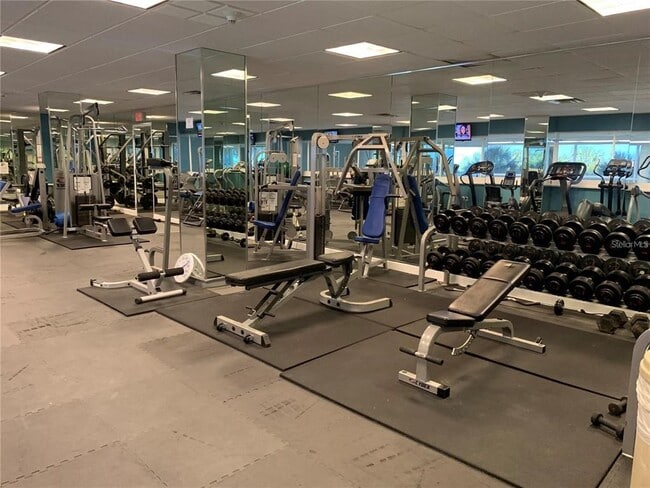 Building Photo - 880 Mandalay Ave