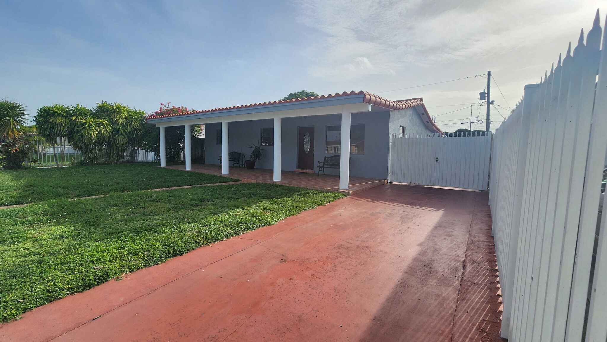 Building Photo - 3574 W 14th Ct