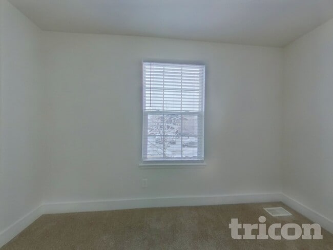 Building Photo - 1141 Cardinal Ave