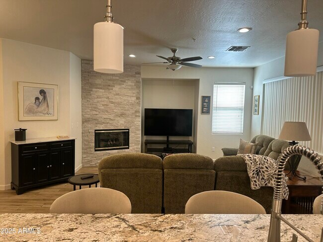 Building Photo - 11500 E Cochise Dr
