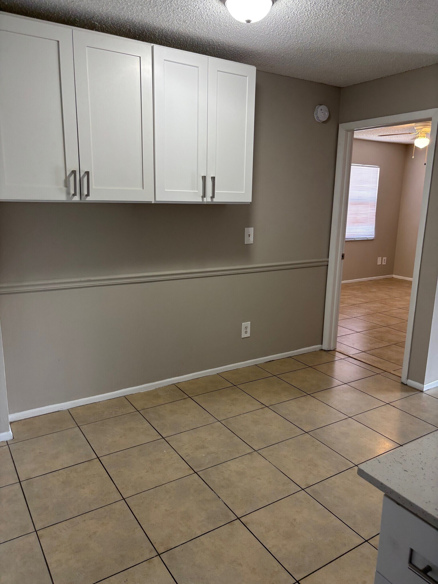 Building Photo - 5323 Summerlin Rd