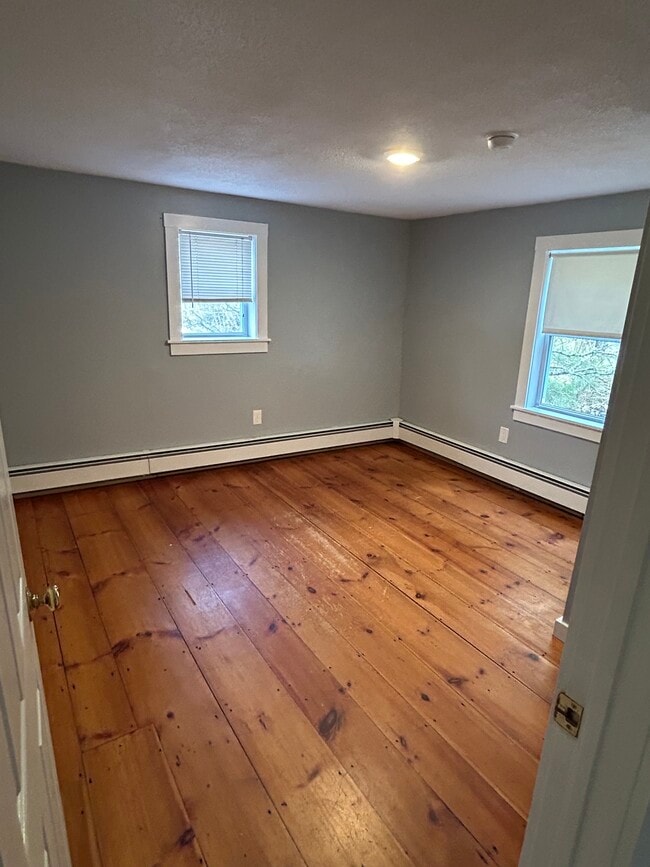 Building Photo - 392 Back Ashuelot Rd