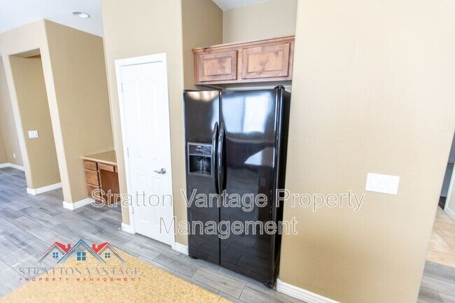 Building Photo - 4710 E Austin Ln