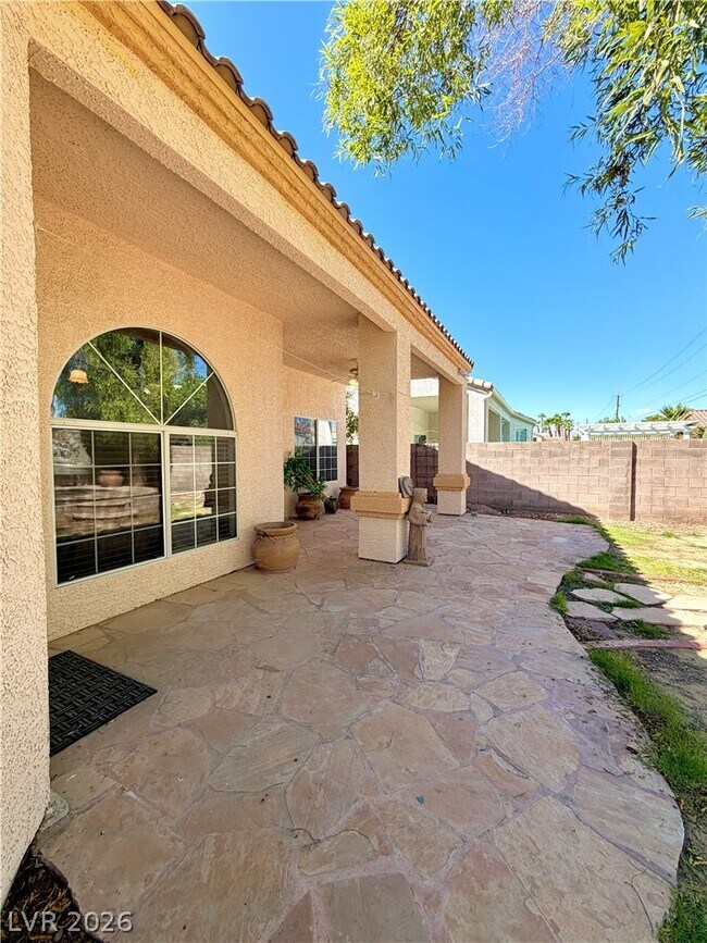 Building Photo - 6216 Pride Ln