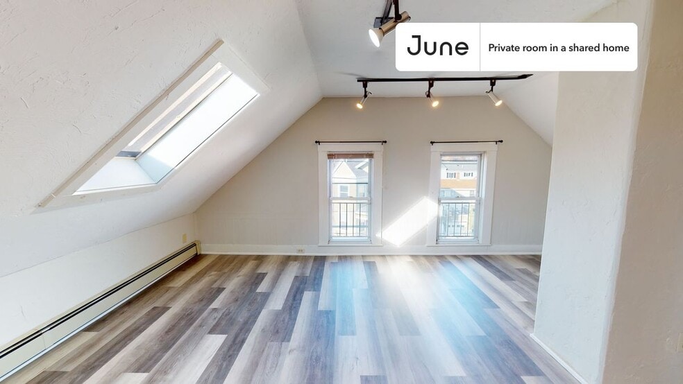 Building Photo - Room in Shared 2 bed/1 bath home