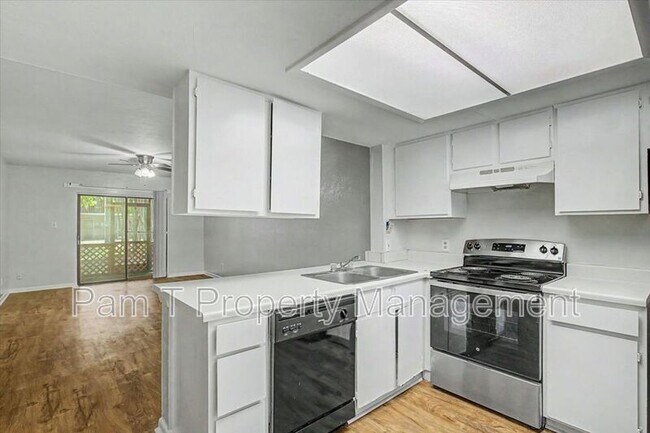 Building Photo - 12510 White Bluff Rd