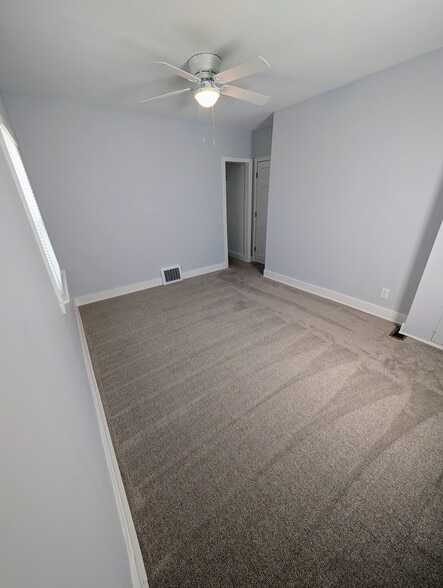 Building Photo - 412 University Ave