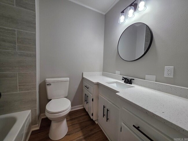 Building Photo - 109 S Longfield Ave