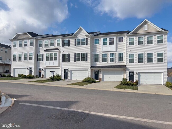 Building Photo - 1549 Wilmer Park Ln