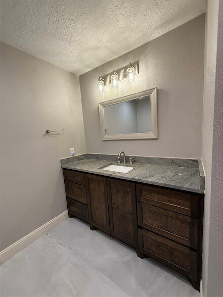 Building Photo - 4406 Mallard Dr