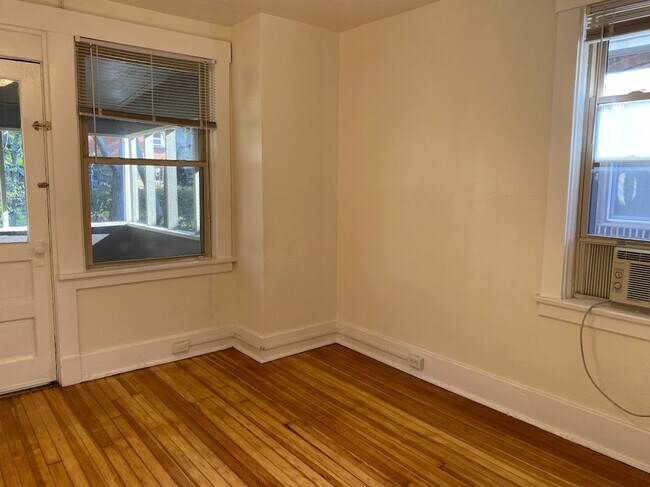 Building Photo - 2309 Eldridge St