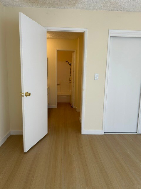 Building Photo - 6310 Hazeltine Ave