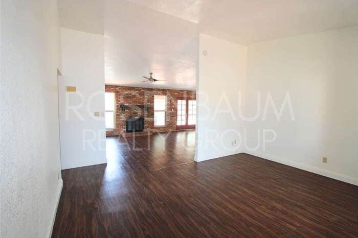 Building Photo - 621 W Los Lagos Vista Ave