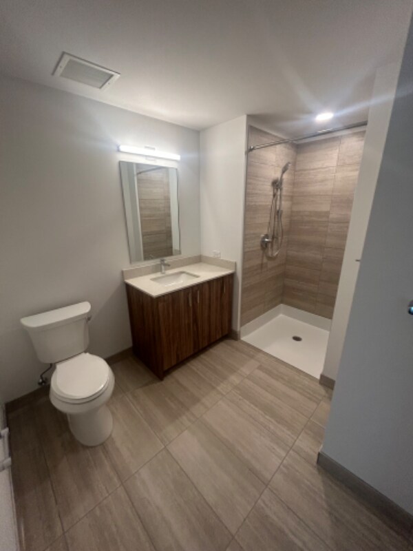 Building Photo - 1100 W Randolph St