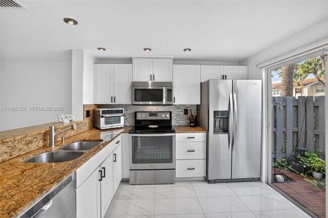 Building Photo - 1953 NE 15th Ave