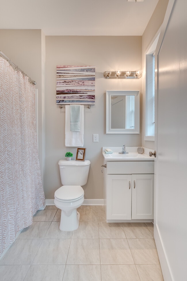 Building Photo - 53 Foal Ln