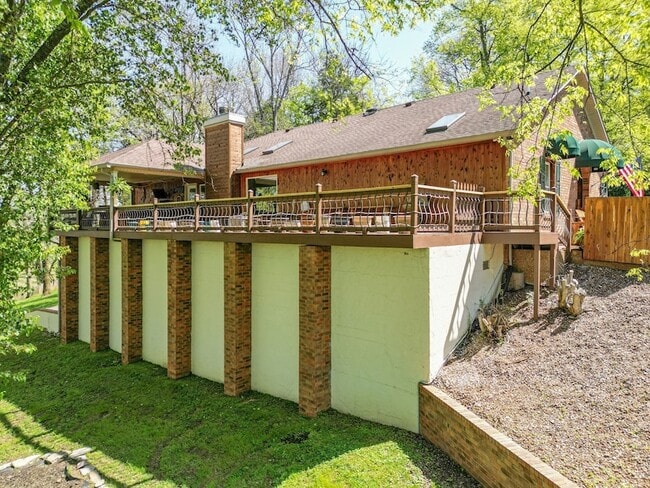 Building Photo - 204 Hogan Ln